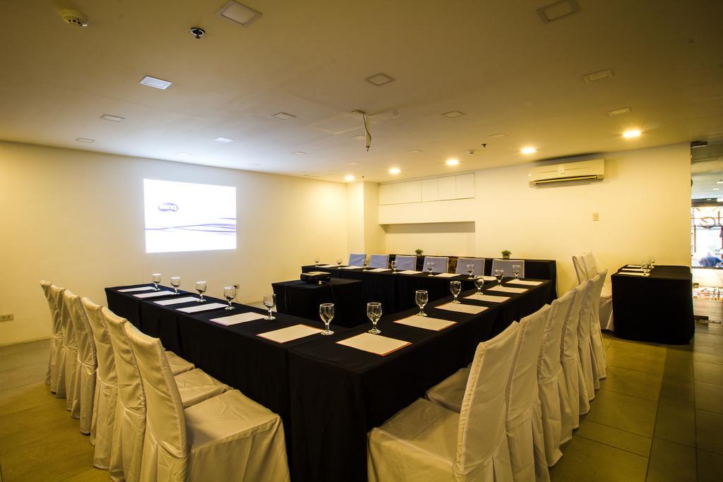 Jade Hotel And Suites Makati City Exterior foto