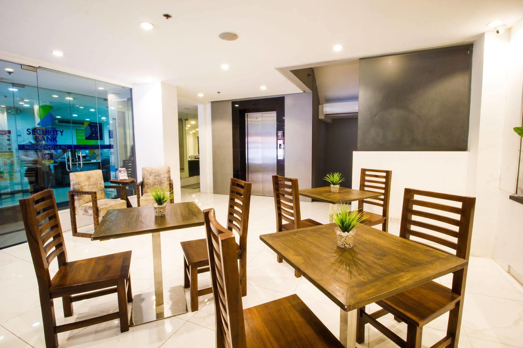 Jade Hotel And Suites Makati City Exterior foto